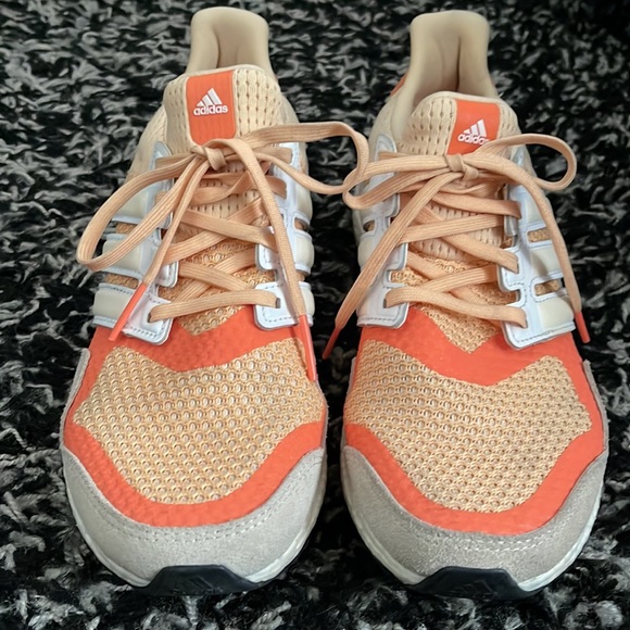 ADIDAS ULTRA BOOST - Picture 6 of 14